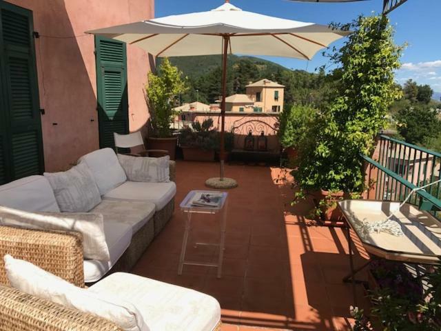 Attico Con Vista Spettacolare Cogoleto Villa Exterior photo
